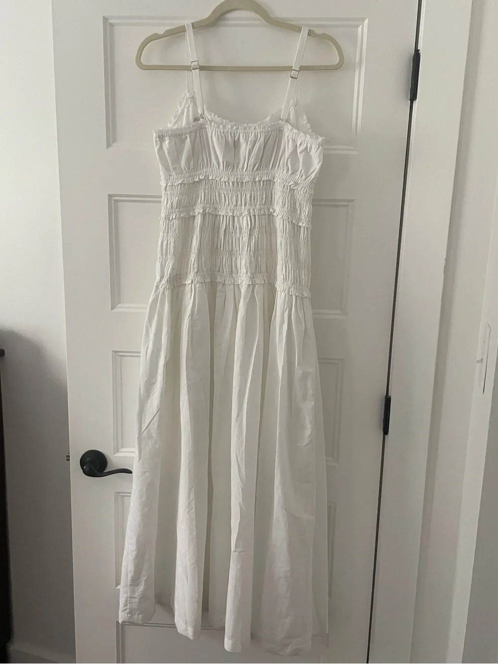 Abercrombie & Fitch White Smocked Maxi Dress - Picture 2 of 7